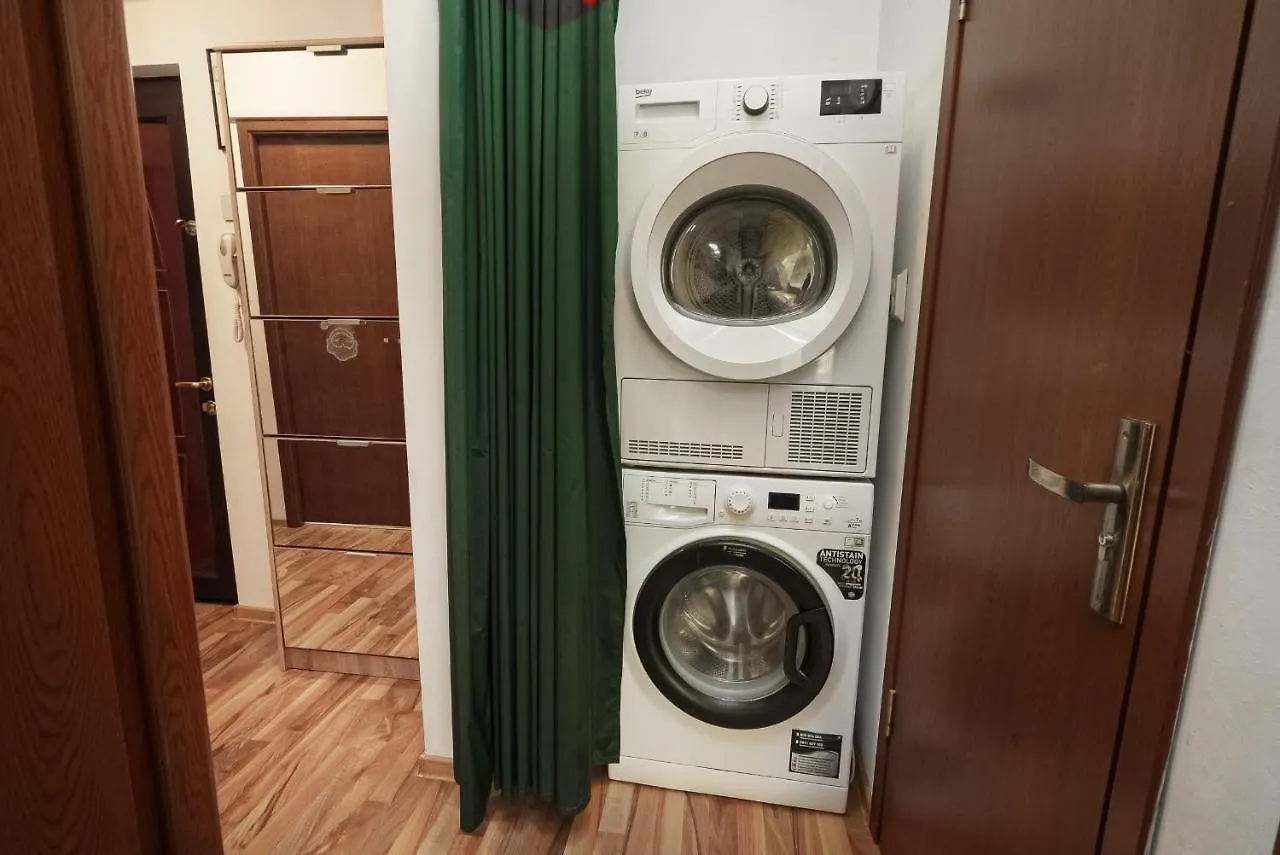 Stone Gate Apartment #2 Bucureşti 0*,  România